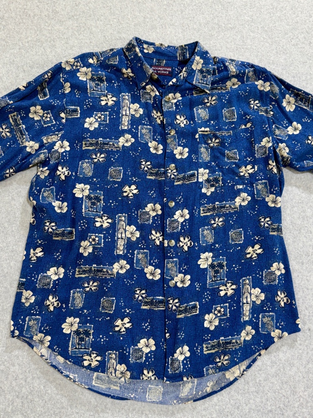 Roundtree & Yorke Mens L Hawaiian Shirt Short Sleeve Blue White Tiki Floral